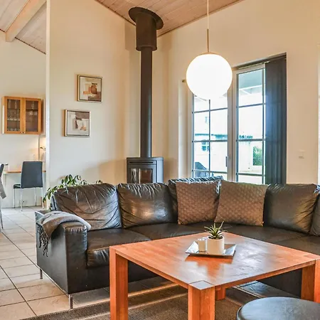 3 Bedroom Stunning Home In Norre Nebel *