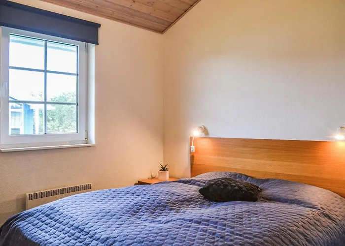 Lonne , Seawest M-941 Nyaraló *