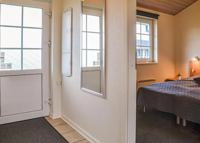 Lonne , Seawest M-941 Nyaraló *